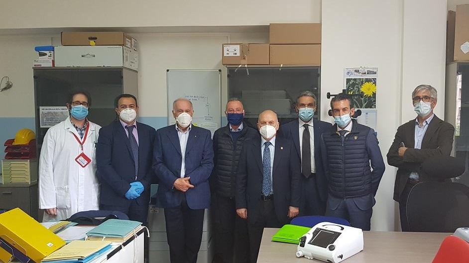 Sassari, i Lions donano un ventilatore polmonare all'Aou