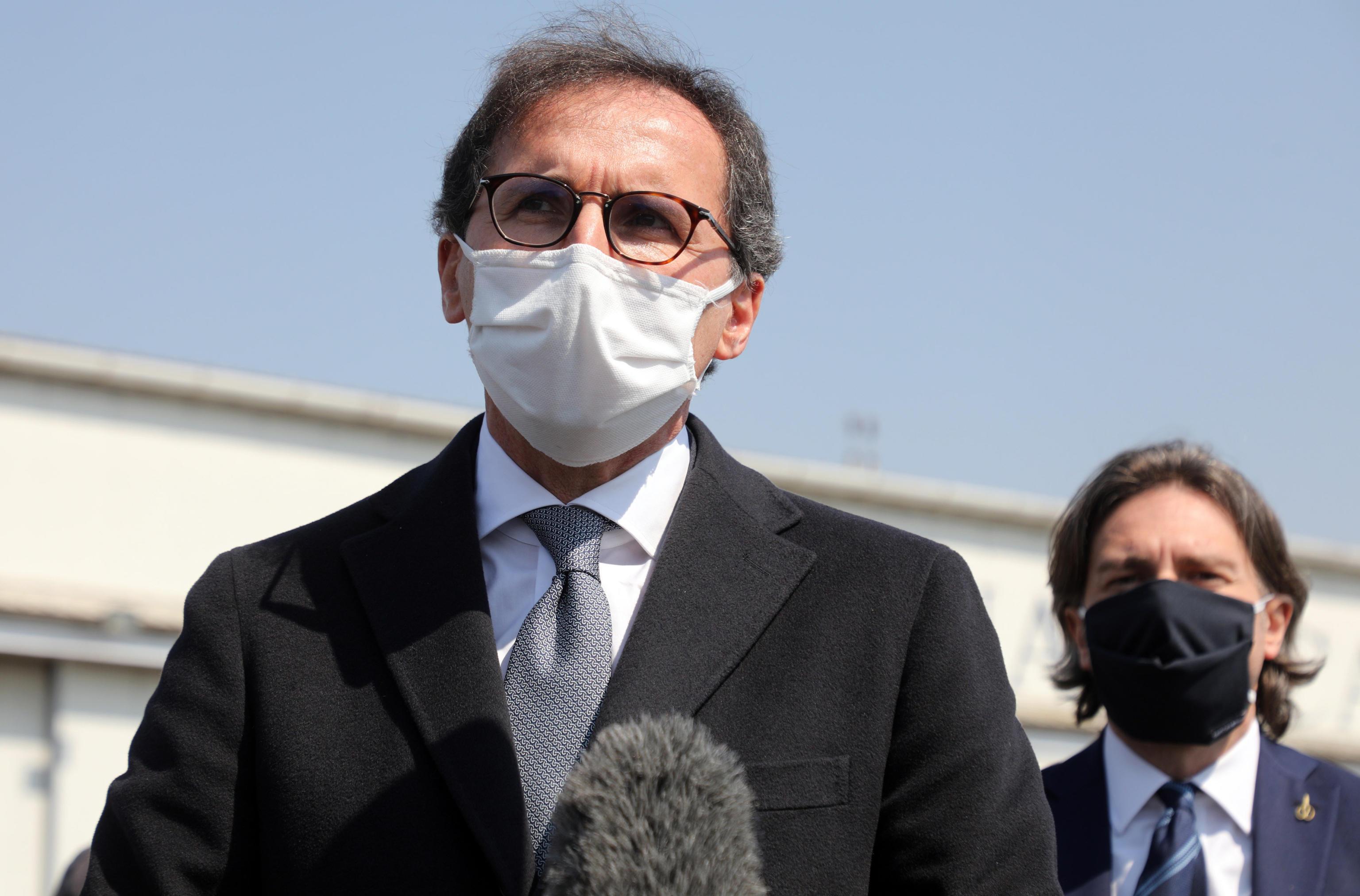 Il ministro Boccia: «Sul passaporto sanitario decide lo Stato»