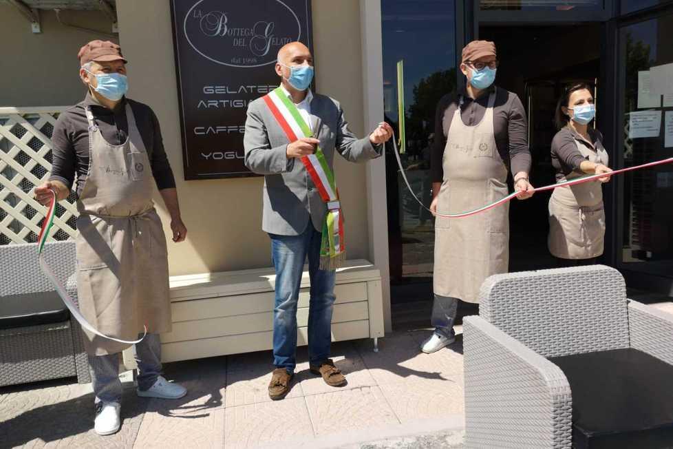 L'inagurazione della gelateria a Castelfranco