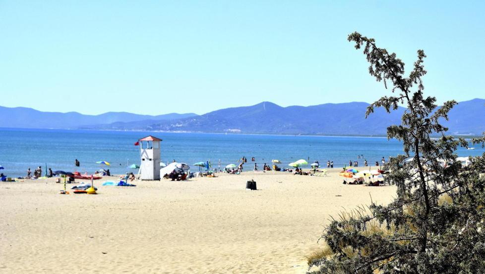 Spiagge libere, attesa piena di incertezze. Ipotesi volontari all’ingresso degli arenili 