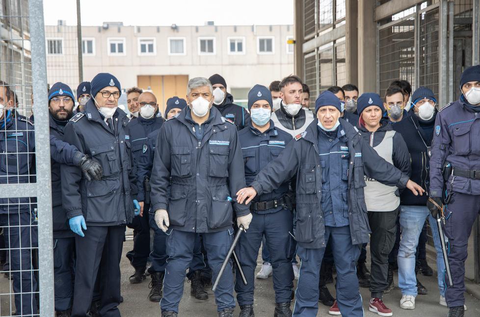 Rivolta in carcere, due esposti contro la Penitenziaria: accuse di pestaggi