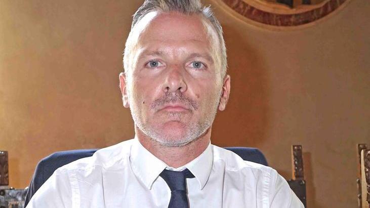 Dopo il dibattito sul caso Galligani Vespignani lascia la maggioranza
