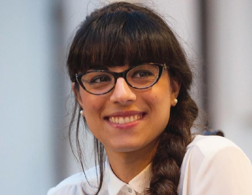 La magia del bisso in una Sardegna tinta di giallo 