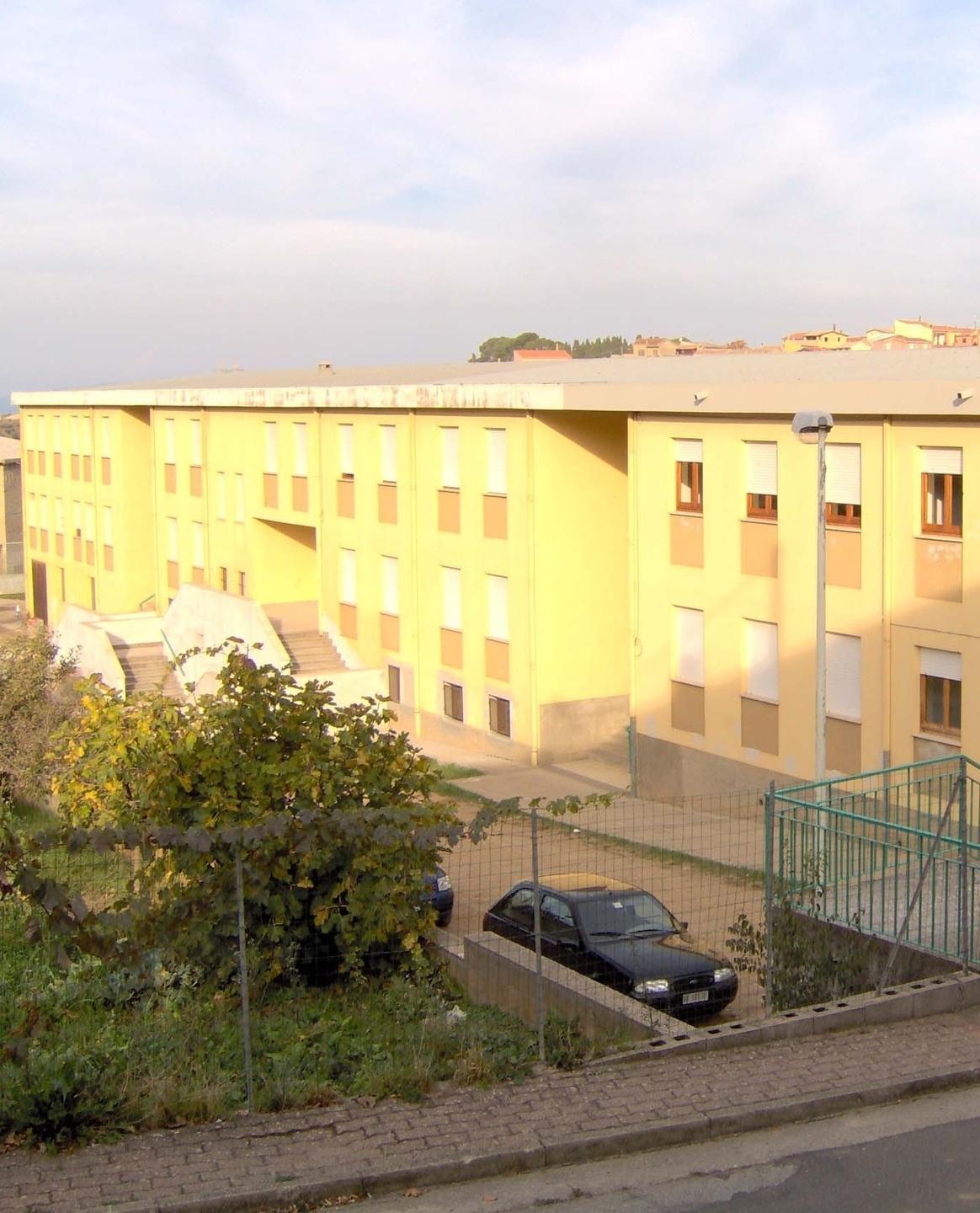 Scuola indietro tutta, Laconi senza le superiori 