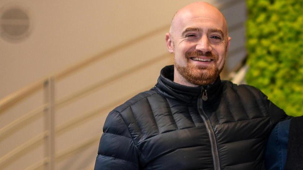 Pult riapre ma con metà personale «C’è incertezza»