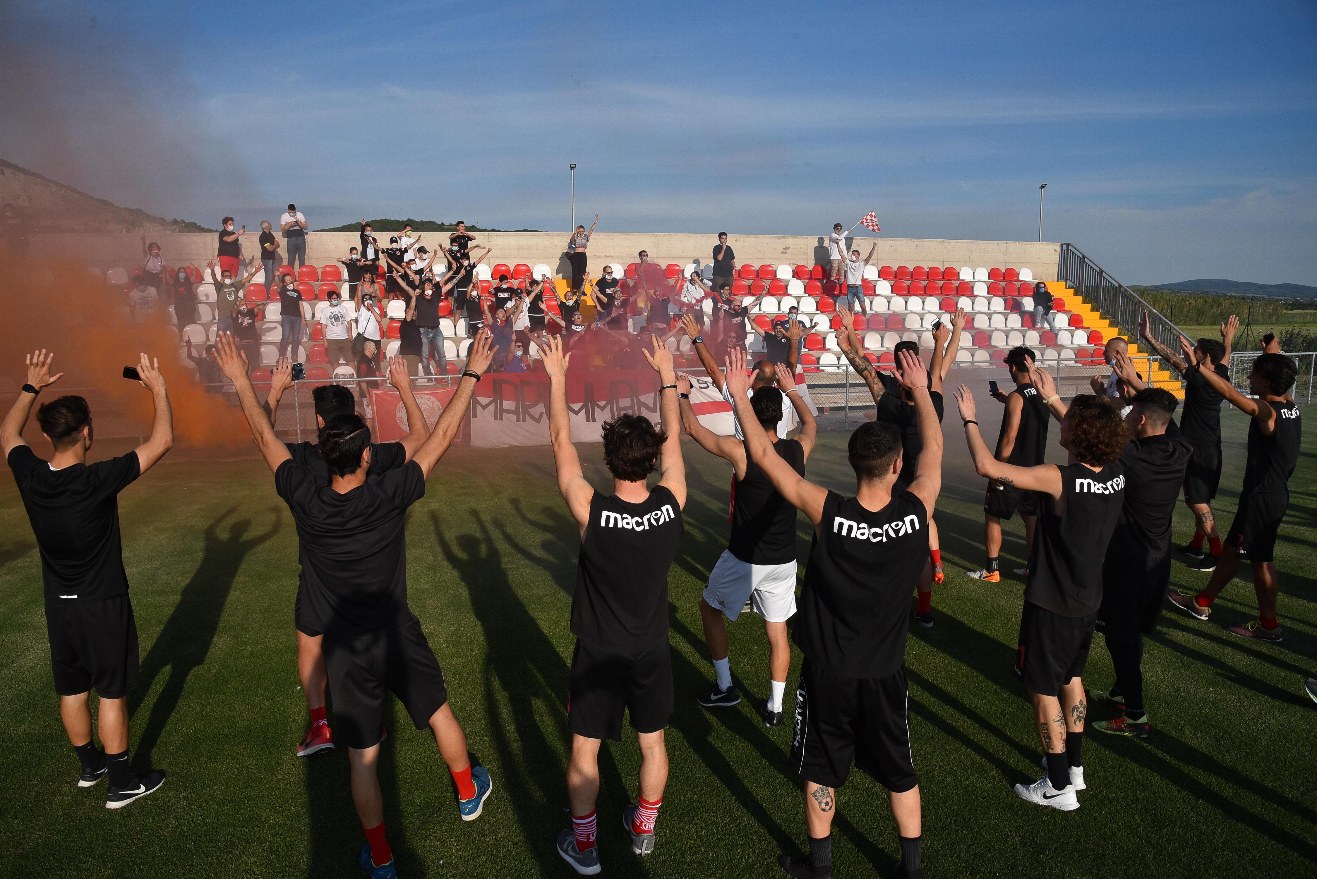 E' partita la festa per il ritorno del Grifone in serie C