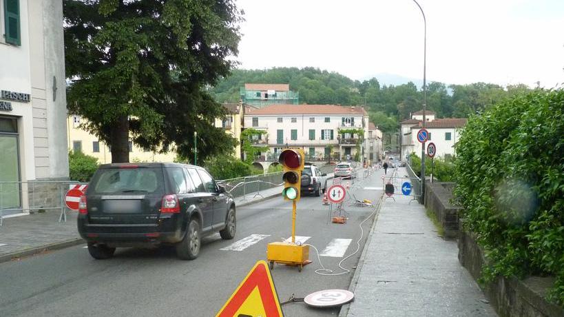 Ponte Zambeccari, lavori e senso unico «Emerse criticità?»