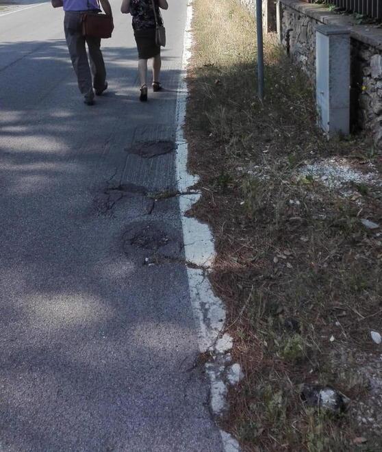 Dissuasori di velocità in due strade a Tirrenia 