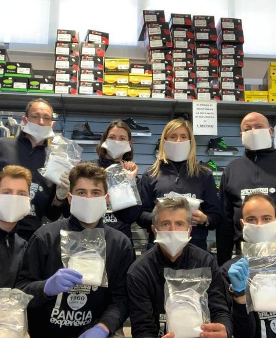 Protezioni in regalo a chi porta quelle usate 