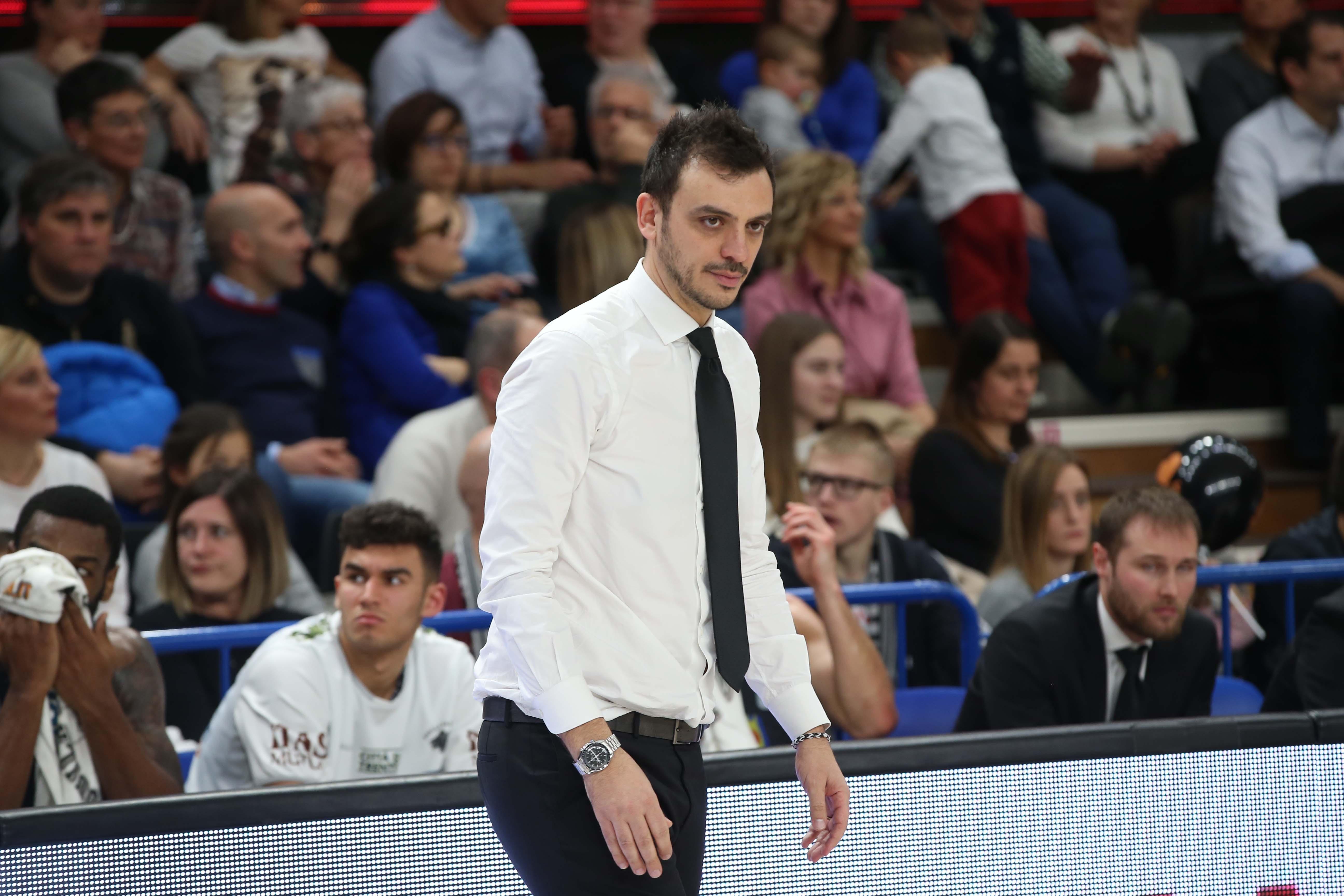 Nicola Brienza sulla panchina di Trento: uno dei coach emergenti, potrebbe essere il sostituto di Buscaglia