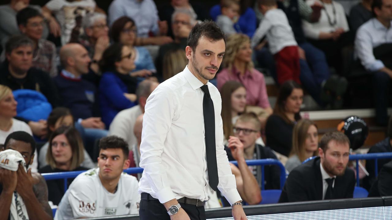 Nicola Brienza sulla panchina di Trento: uno dei coach emergenti, potrebbe essere il sostituto di Buscaglia
