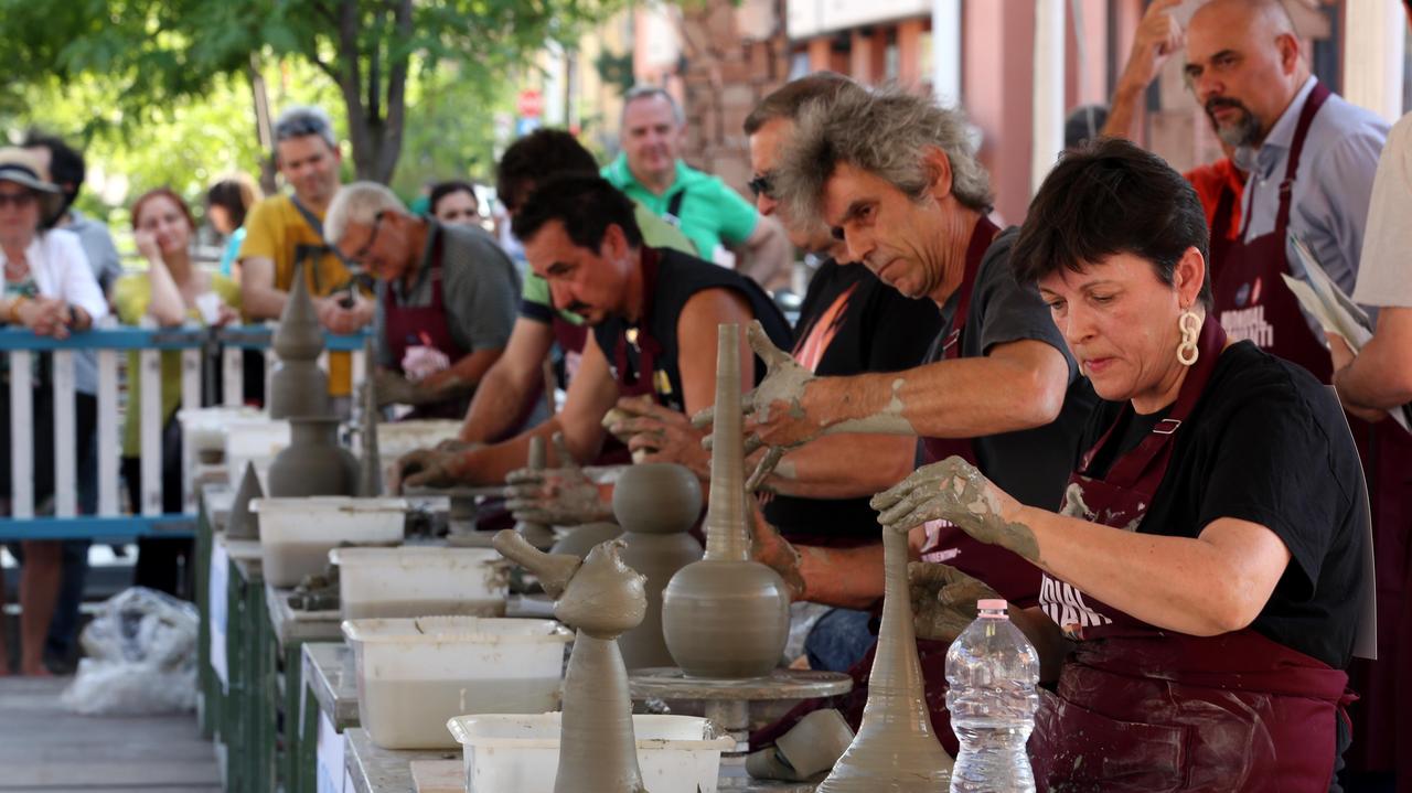 Una passata edizione della festa della ceramica a Montelupo Fiorentino (foto Carlo Sestini)