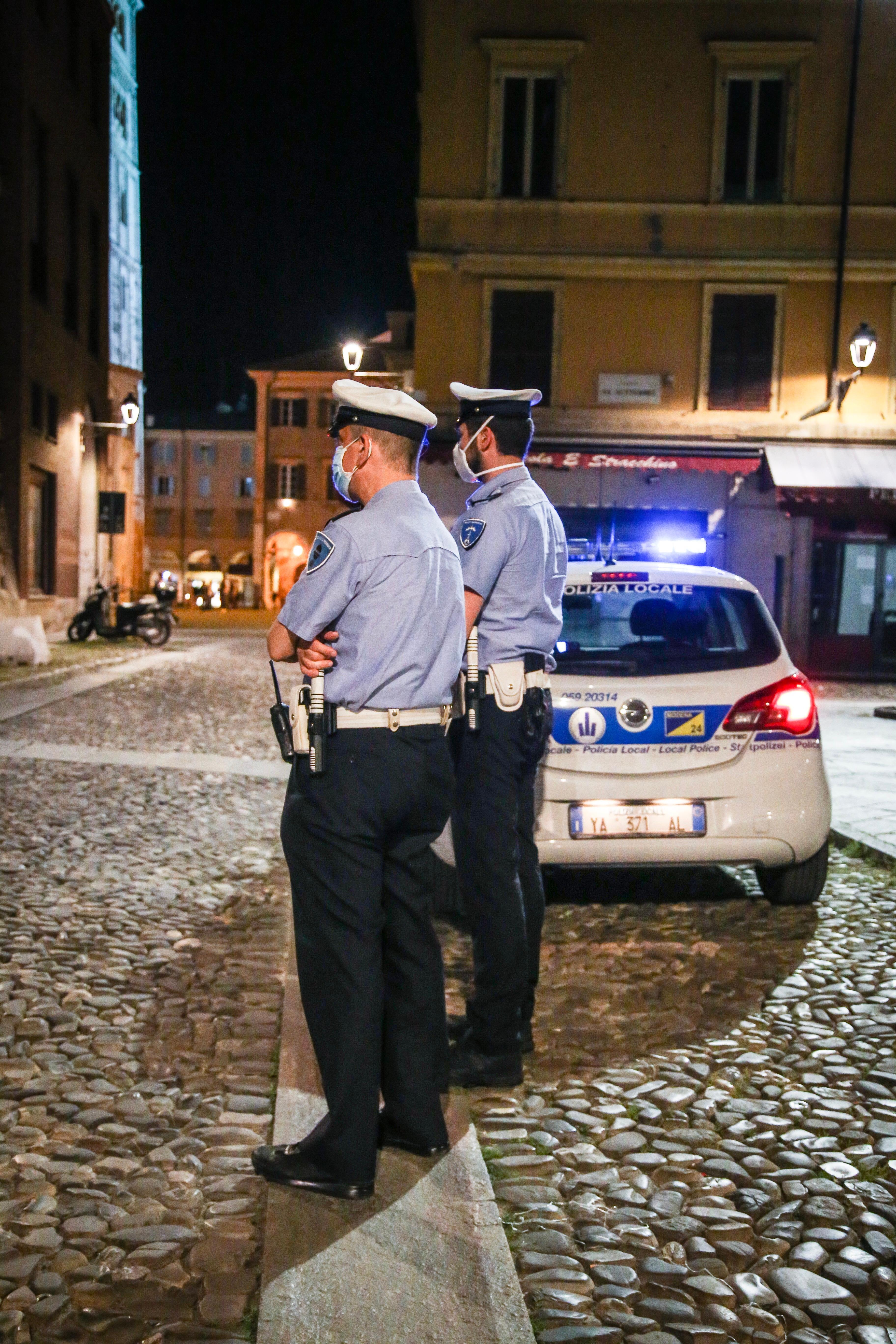 Movida a Modena, la questura: "Resse non controllate: 4 multe tra locali e negozi"