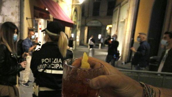 Controlli all'ingresso di piazza delle Vettovaglie