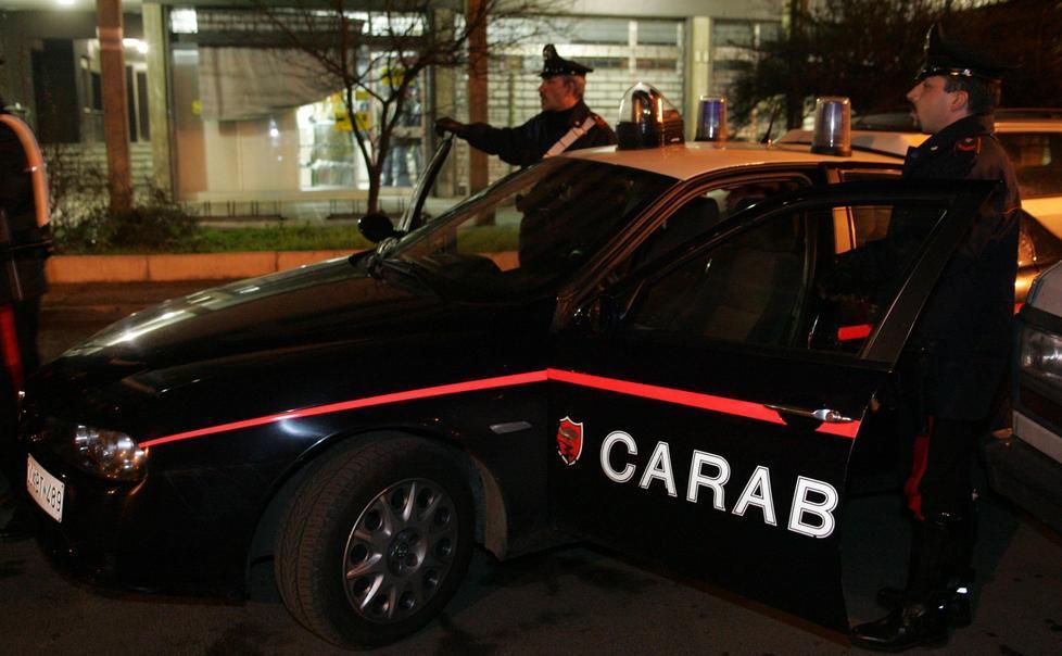 Fermato con droga e bilancino scatta la denuncia per un 22enne 