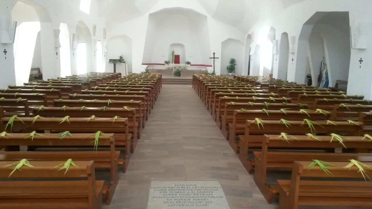 Nella diocesi di Ales il posto in chiesa per la messa si prenota con la app