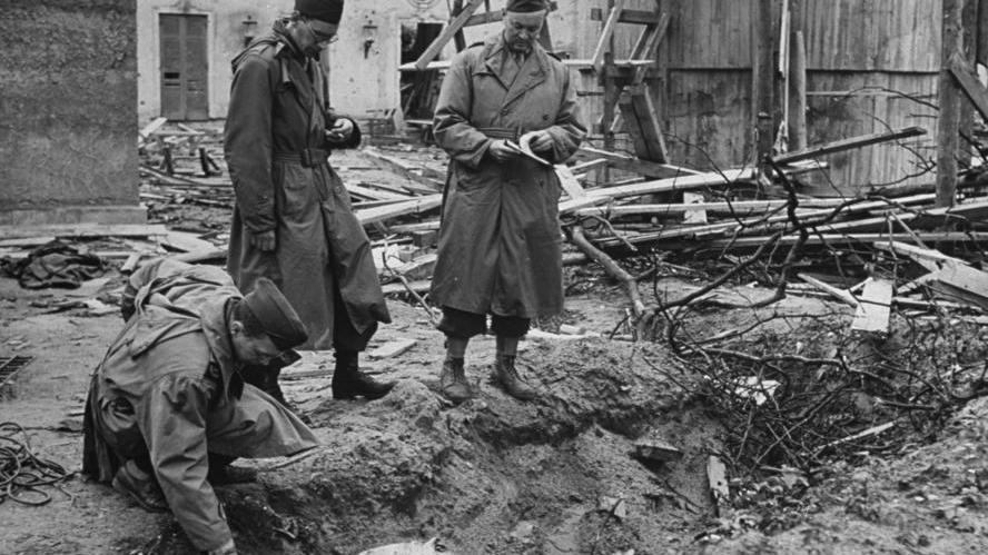 Così nel 1970 l’Urss decise di cancellare Hitler «Trovate, bruciate e disperdete quel cadavere»