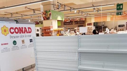 Al Conad di via Senegal inaugurato l’angolo giornali
