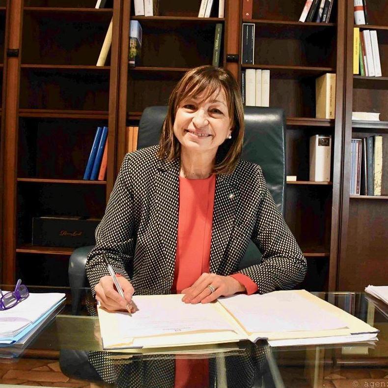 [NERO]L’Umbria si ribella alla tirannia dei dati Tesei: «Non va, siamo una zona sicura»