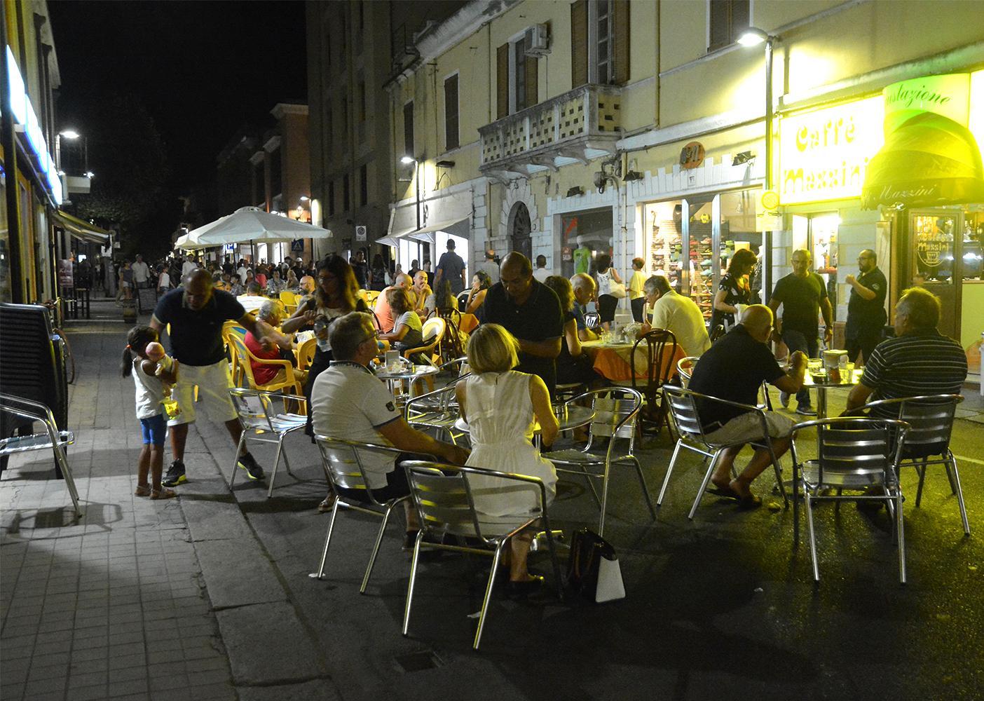 Centro storico senza auto nei week end 