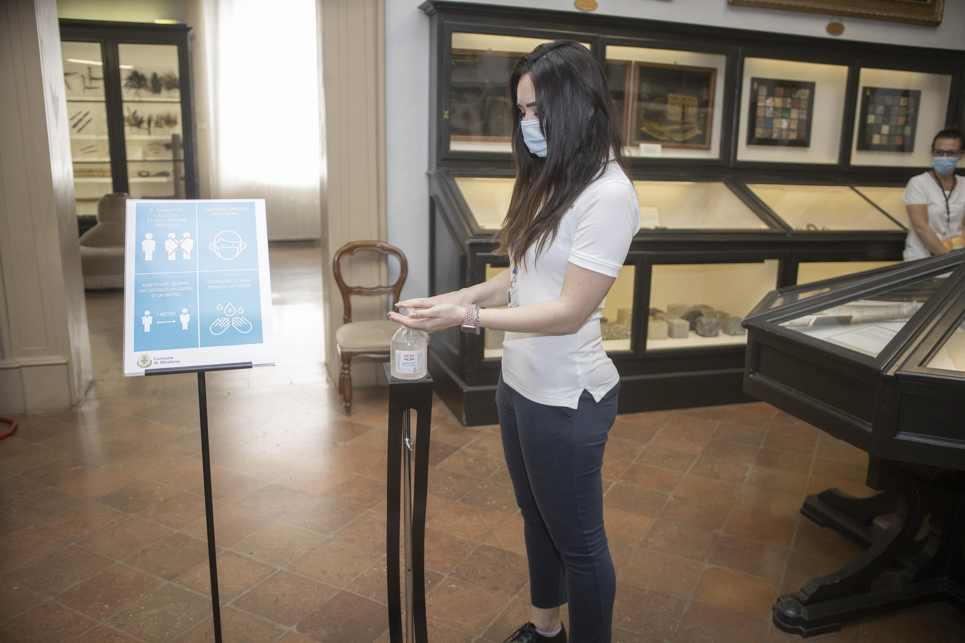Modena. In pochi ai Musei, vince ancora la paura «Ma è il momento di respirare cultura» 