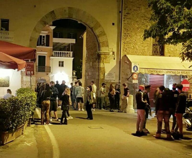 Pietrasanta è dei ragazzi, “Cenatown” ancora vuota 