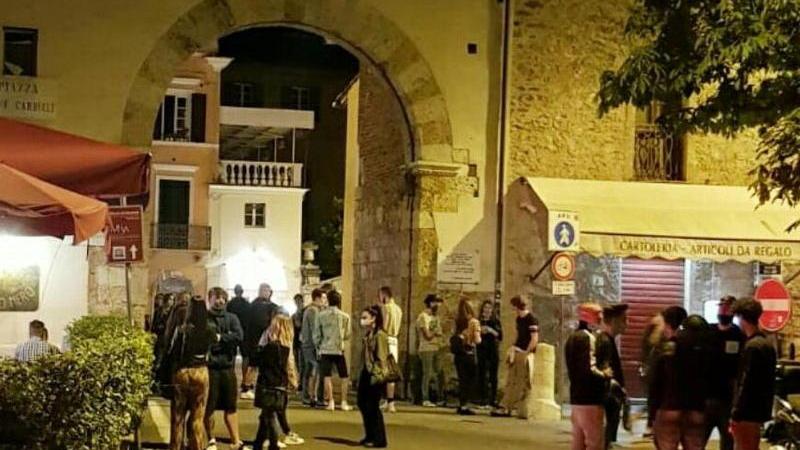 Pietrasanta è dei ragazzi, “Cenatown” ancora vuota