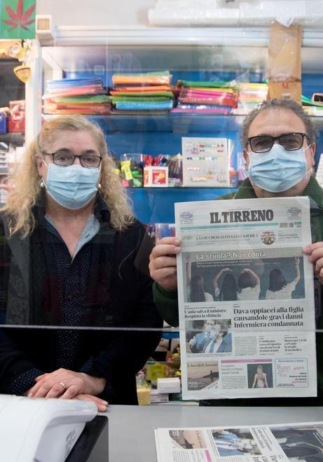 Dopo avere sconfitto il virus Mauro torna dietro il banco: «Che fortuna essere ancora qua» 