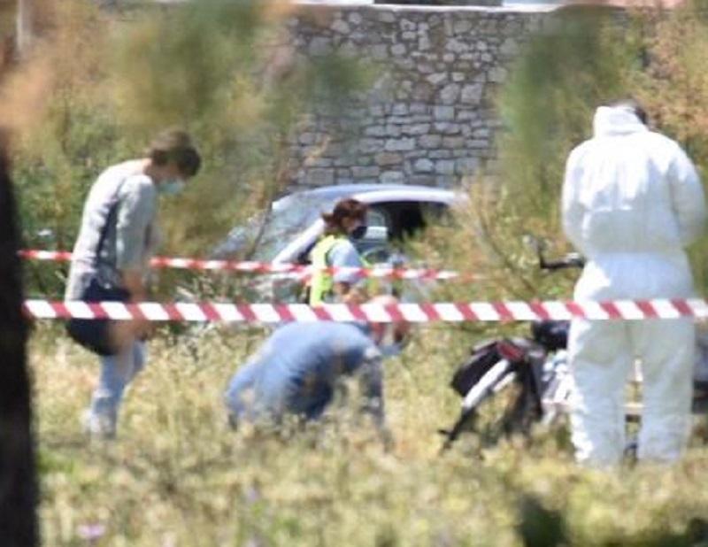 Si toglie la vita a 67 anni: in ospedale la moglie sotto choc