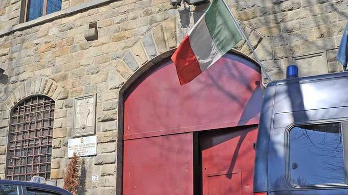 «Mi porti un caffè?»: e arrivava la droga