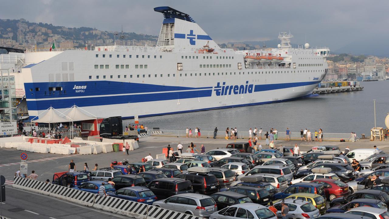 Termoscanner per chi arriva in barca, in traghetto e in aereo: fino al 2 giugno