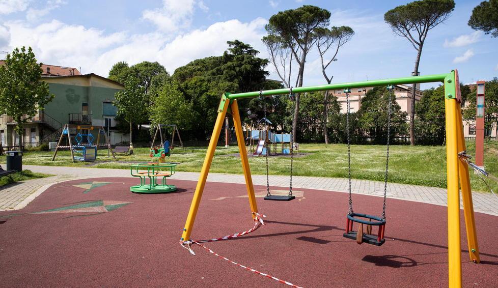 Bimbi traumatizzati dalla paura del virus, il pediatra: «Sono loro a soffrire di più» 