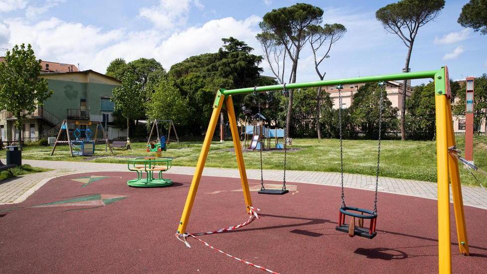 Bimbi traumatizzati dalla paura del virus, il pediatra: «Sono loro a soffrire di più»