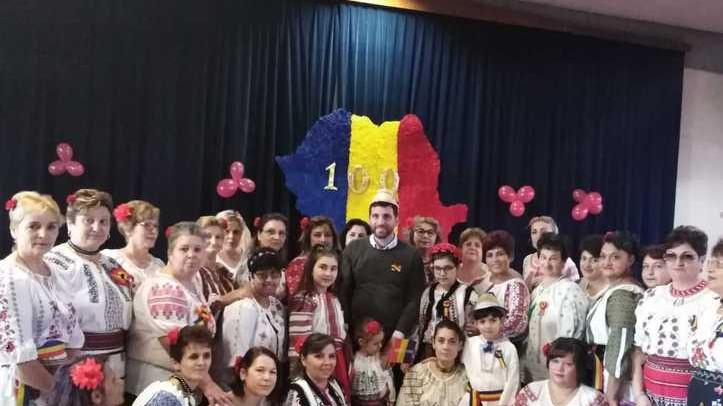 Le foto è stata scattata in occasione della Festa nazionale della Romania, ricorrenza che viene celebrata a Pistoia da Evrika