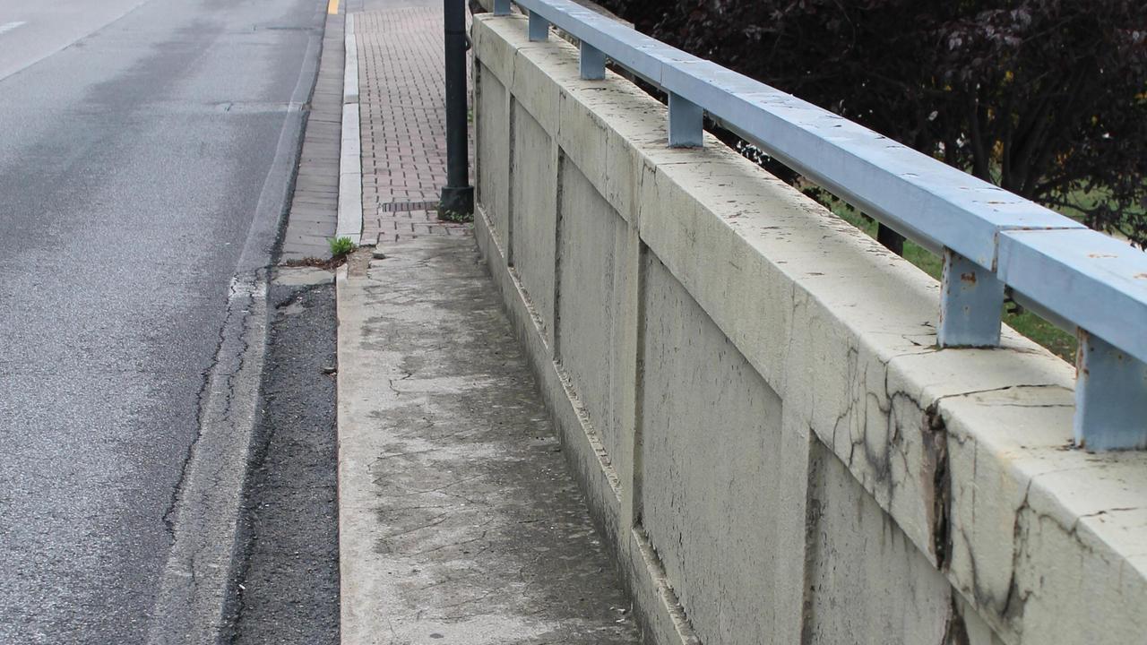 Uno scorcio del ponte di Capraia e Limite