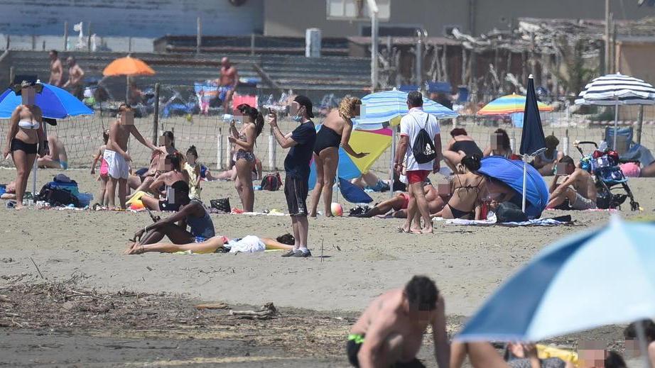 Tutti in spiaggia, Cala Violina piena