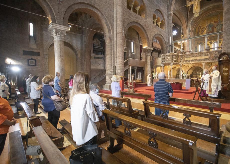 Messa del vescovo nel Duomo riaperto 
