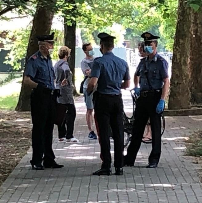 Aggressione nel parco: ipotesi premeditazione Forse ragioni di cuore 