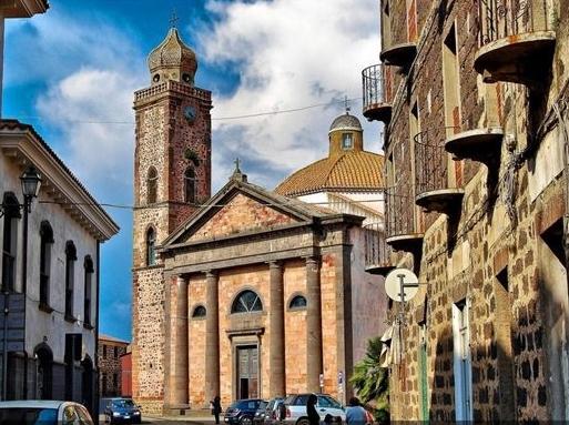 L’ordinanza sui funerali non è piaciuta al parroco