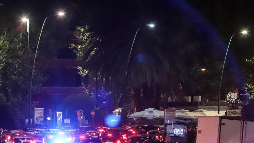 Caos movida a Napoli Lungomare bloccato fino alle 4 di notte