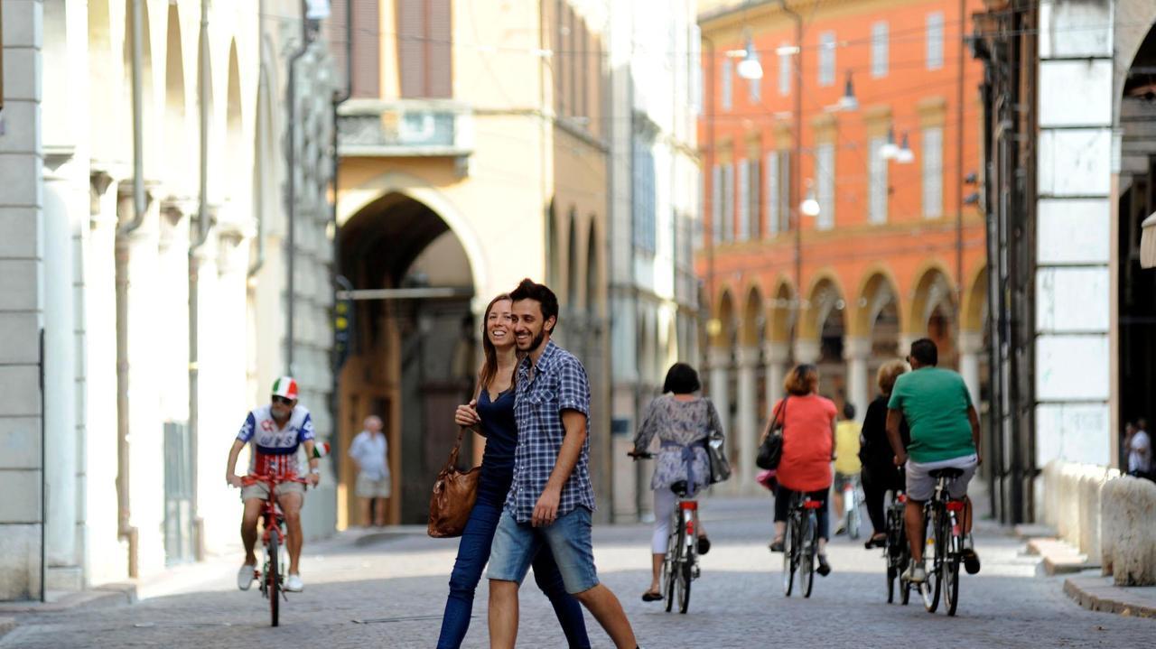Provincia di Modena, i residenti aumentano ancora, più stranieri. Siamo 705 mila 970: ecco la situazione comune per comune