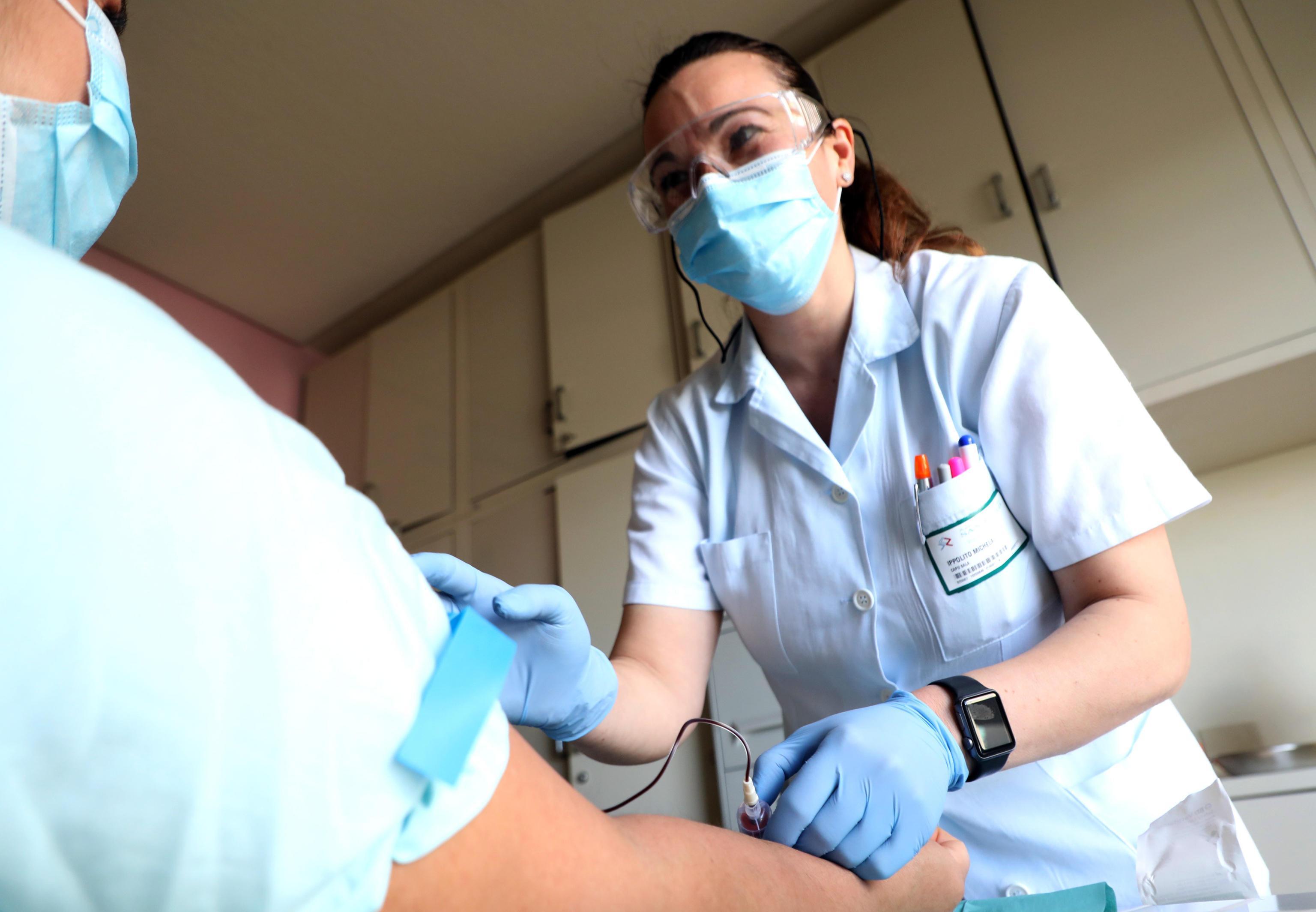 Coronavirus, indagine della Croce Rossa: per 100 cagliaritani sì al test sierologico