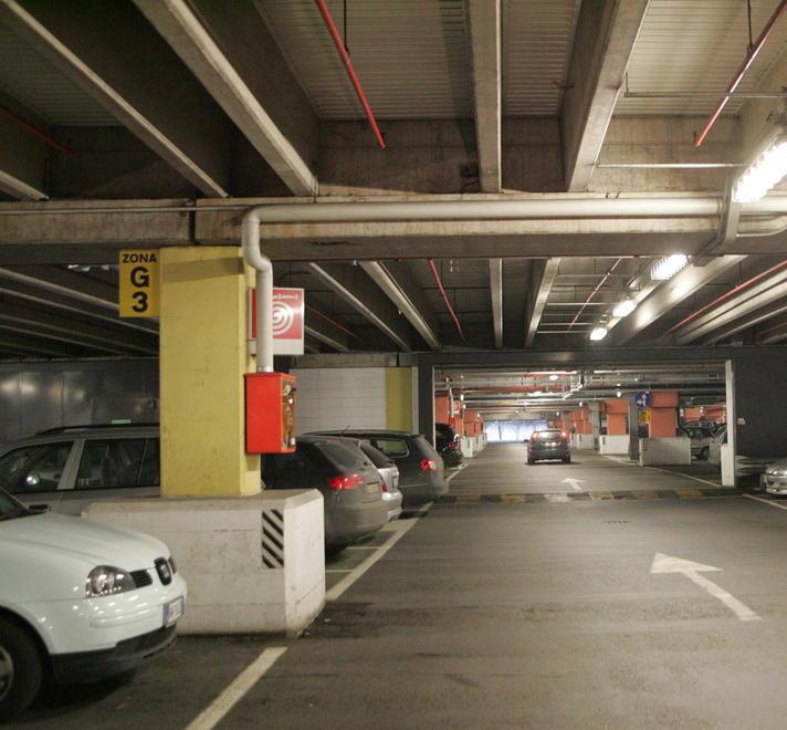 Hanno frantumato il finestrino dell’auto per rubarmi lo zaino... ma la colpa è mia 
