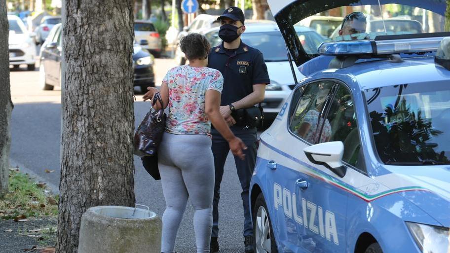 La ferisce dopo la lite e fugge