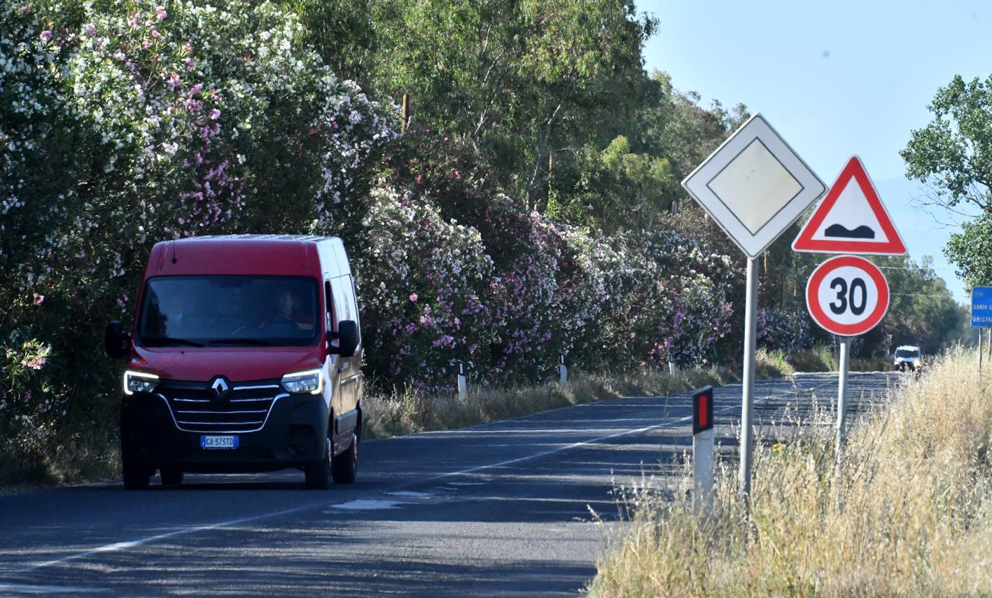 Strada nuova, cartelli antidiluviani