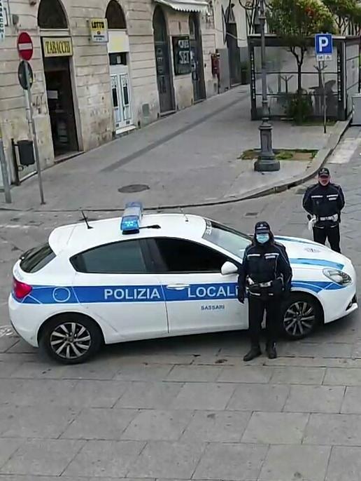 Fermato mentre vende la refurtiva 