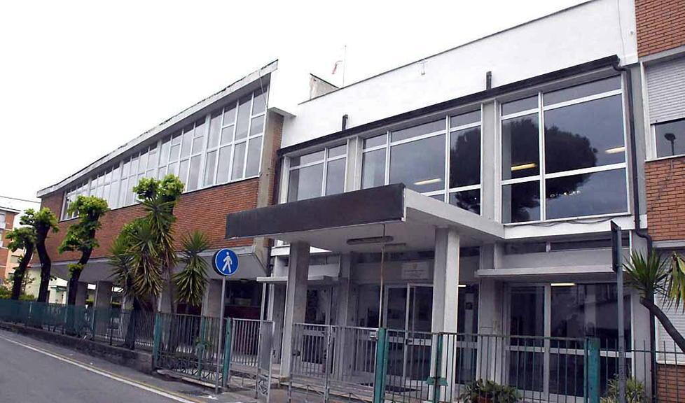 Soppresse 9 sezioni della scuola materna, 8 prime medie e 3 prime delle elementari 