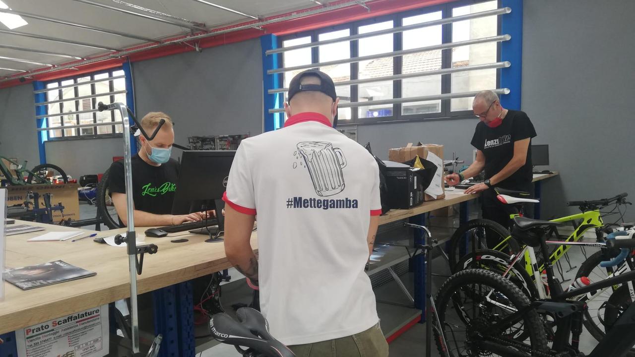 La grande officina di Lenzi Bike a Montemurlo
