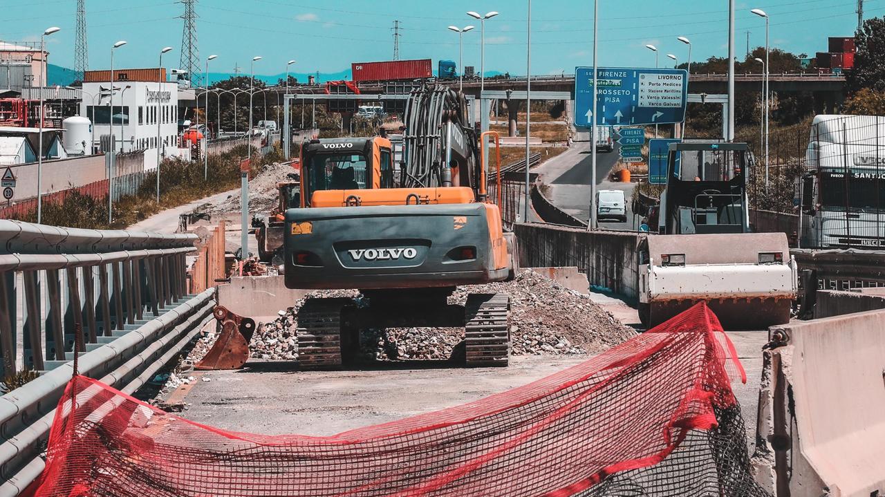 Massa Carrara e Livorno, al via le domande per gli incentivi delle aree di crisi industriale
