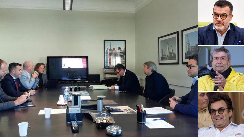 l tavolo dei presenti all’incontro a Genova del 5 febbraio scorso quando la cessione sembrava fatta, a destra dall’alto verso il basso Majd Yousif, Aldo Spinelli e Roberto Spinelli